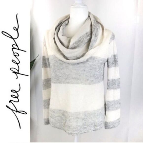 FREE PEOPLE Alpaca Sweater. Soft. Small. White and Grey. - Picture 1 of 9